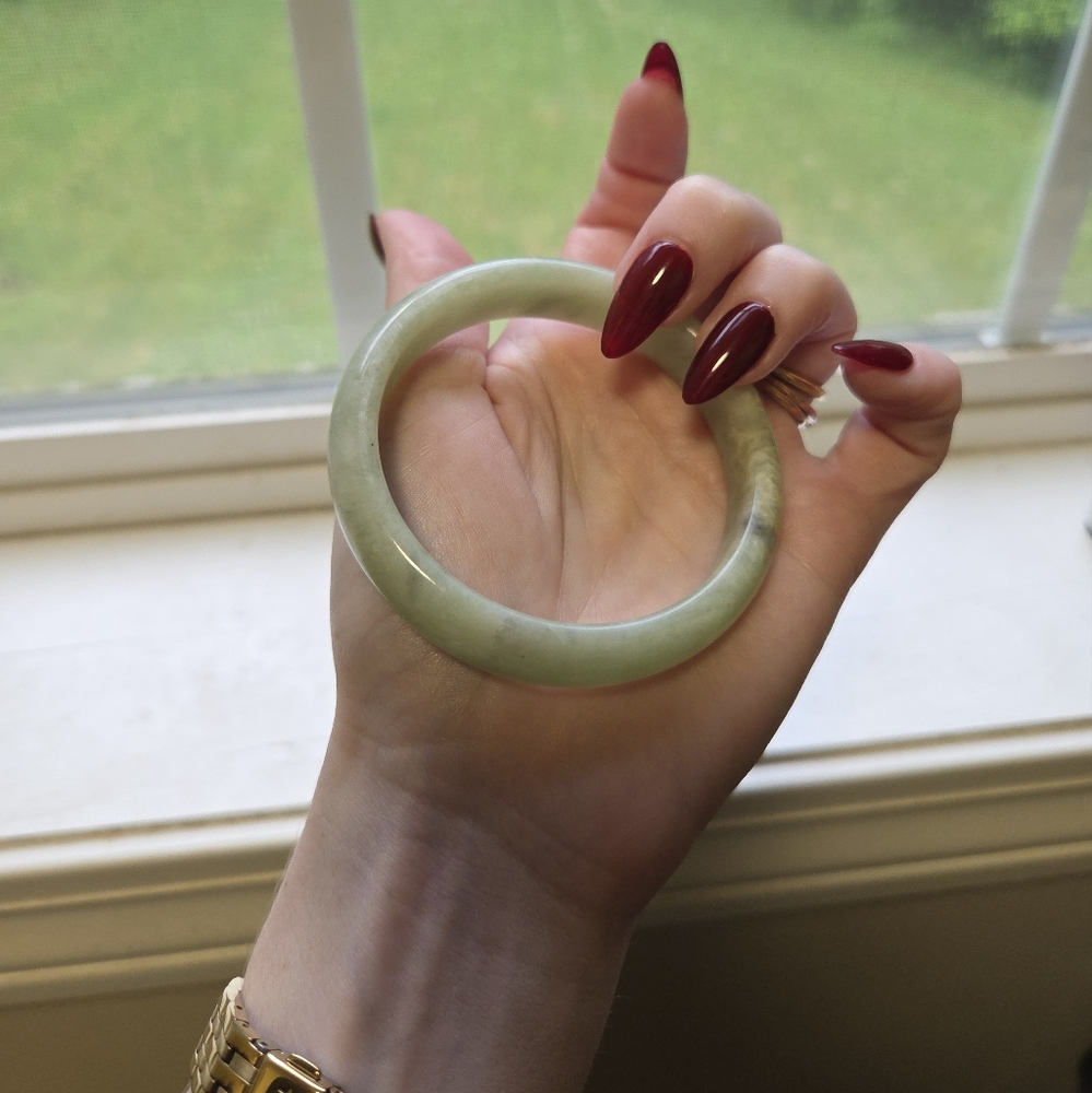 Green Jade Bangle Bracelets - Picture 3 of 5